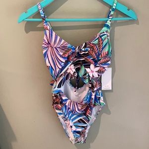 NWT one piece Hurley floral cut out swimsuit SM/P